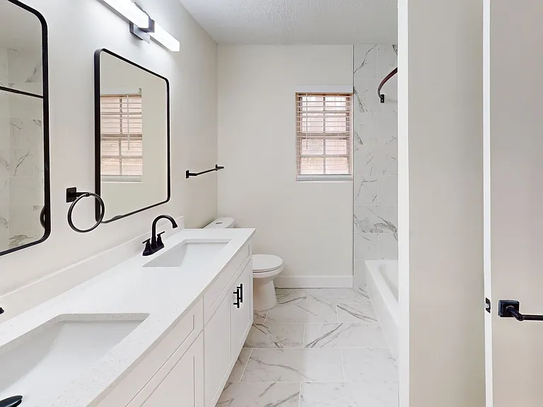 Crystal Grove Townhomes LLC — Photo 39