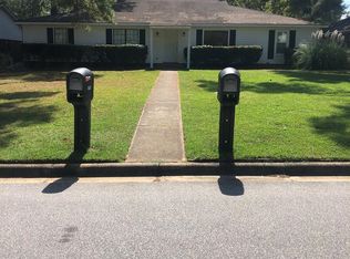 1918 NW Elkhorn Ln, Albany, GA 31707