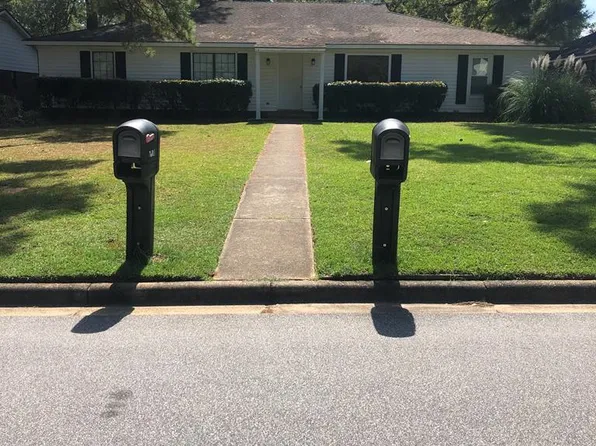 1918 NW Elkhorn Ln, Albany, GA 31707