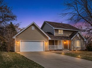 5580 Quinwood Ln N, Plymouth, MN 55442