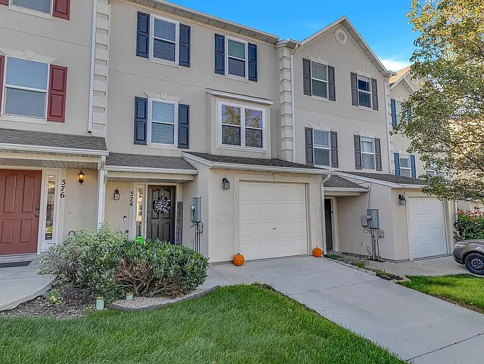 Building Photo - 374 E Braidhill Dr