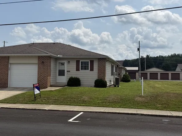 4 Walnut St, Frankfort, OH 45628