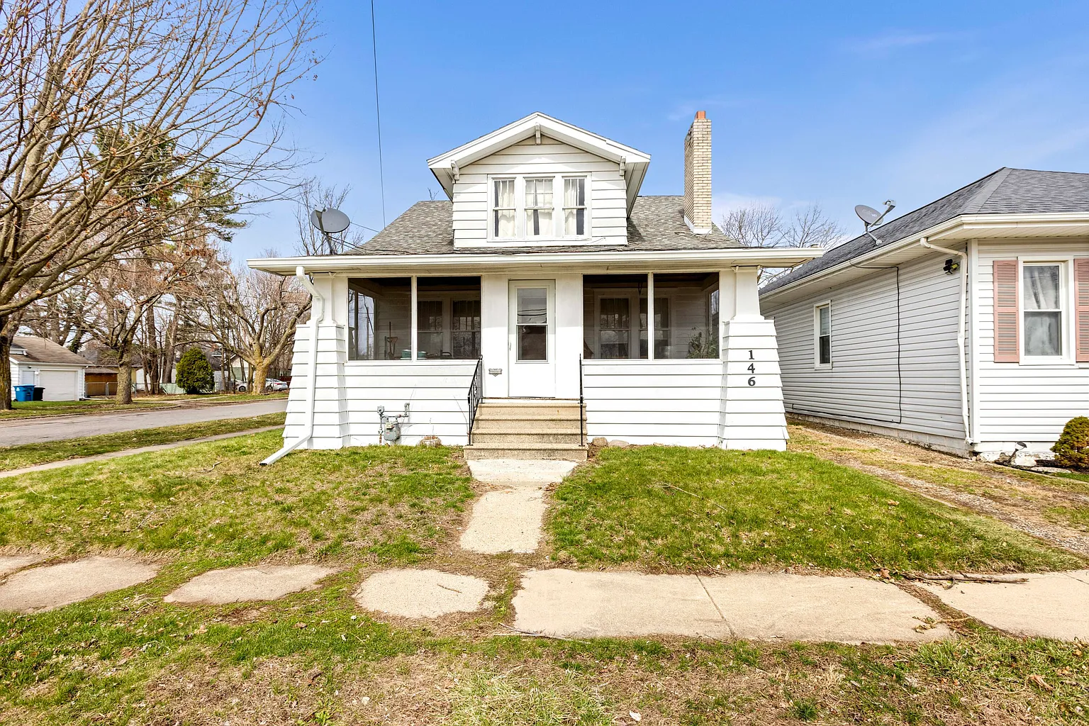 146 Bidwell St W photo 1
