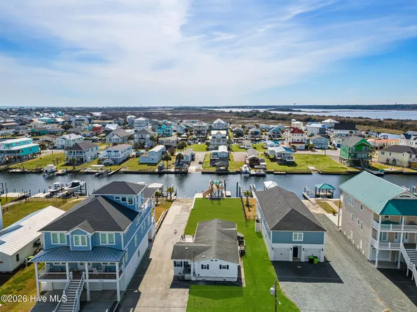 9105 W 9th Street, Surf City, NC 28445