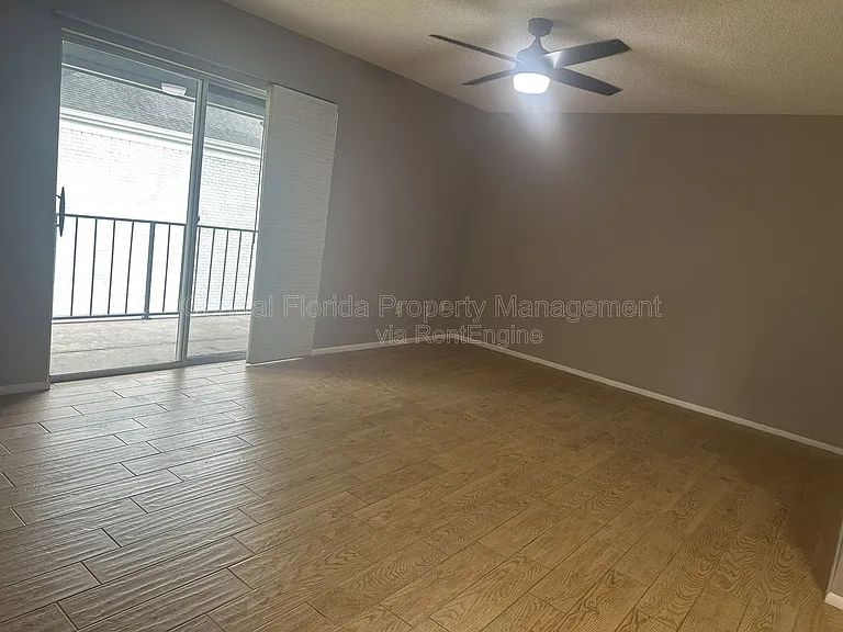 296 Lewfield Cir #1 — Photo 3
