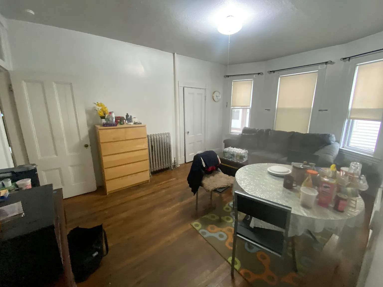 3 bed, 9999 sqft, $2,850 — Photo 1