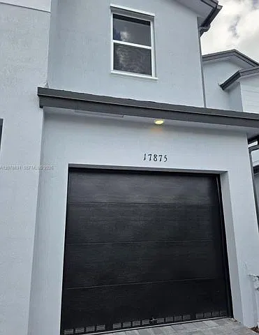 3 bed, 3.0 bath, 1827 sqft, $3,000 — Photo 1