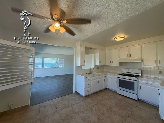2 bed, 850 sqft, $2,495 — Photo 3