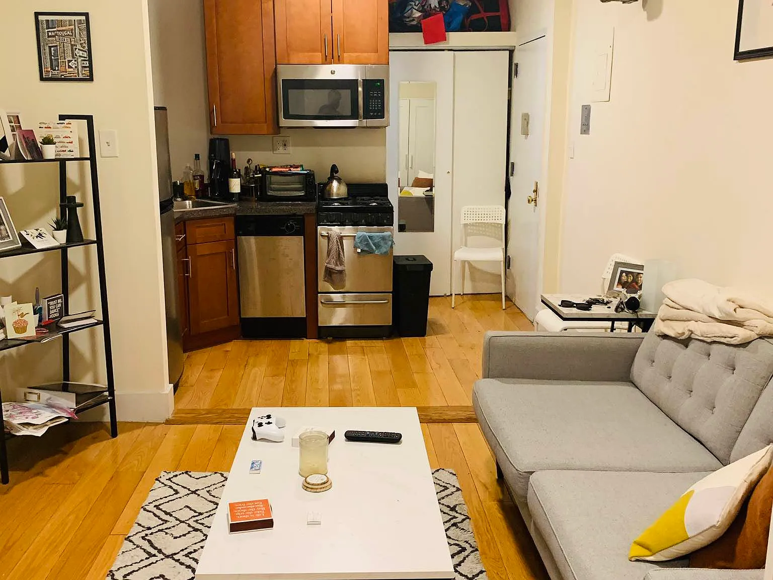 238 East 25th Street — Photo 1