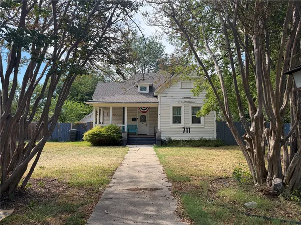 711 D St NW, Ardmore, OK 73401