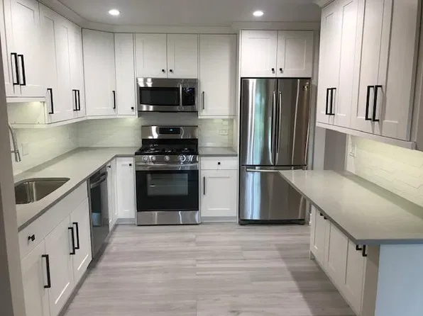 68 Margate Ct, Schaumburg, IL
