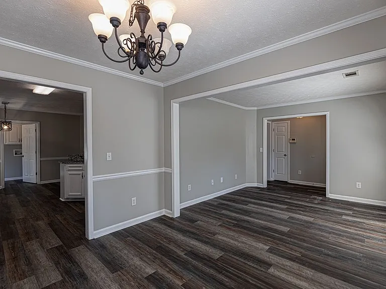 5147 Kingsberry St — Photo 3