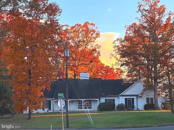 2nd image of 9507 Nelson Ln