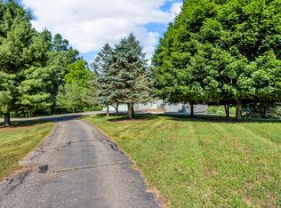 6890 Lingane Rd, Chelsea, MI 48118