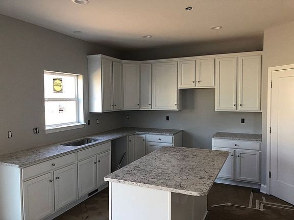 4th image of 5631 Shadow Ridge Cir NW
