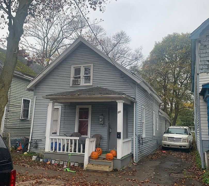 2nd image of 60 Rose St