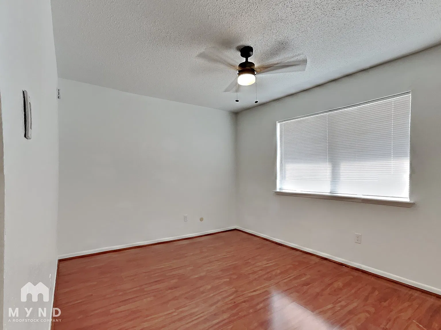 2 bed, 2.5 bath, 1282 sqft, $1,749 — Photo 4