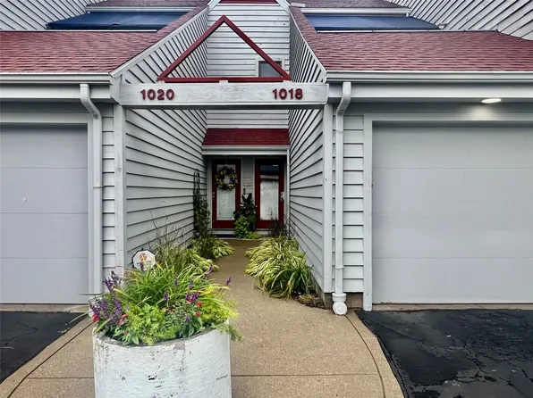1018 Lookout Dr, Erie, PA 16507