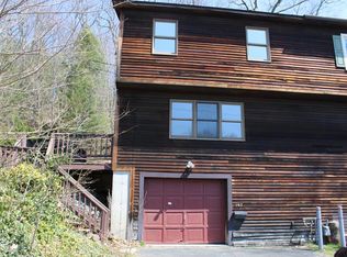 107 James St #A, Greenfield, MA 01301