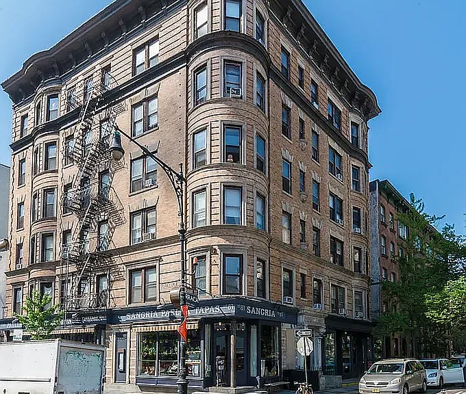 2 Bank St #2 — Photo 10