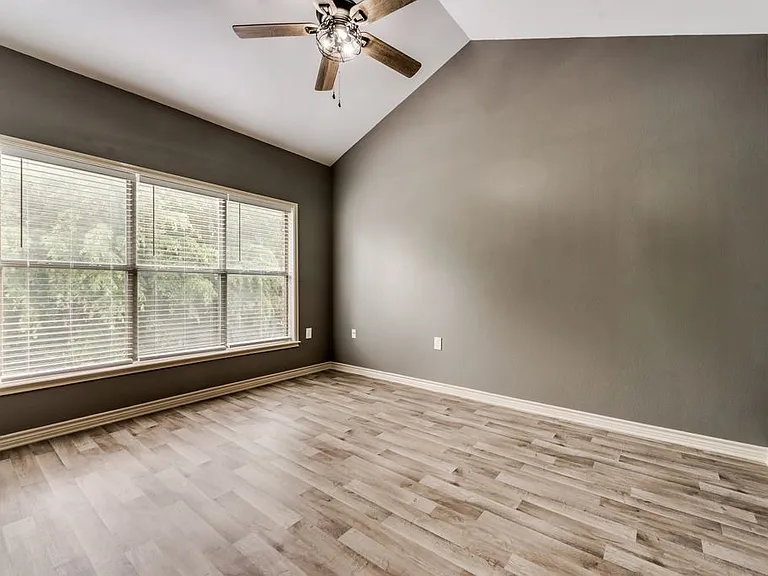 McFarlin Place Apartments — Photo 22