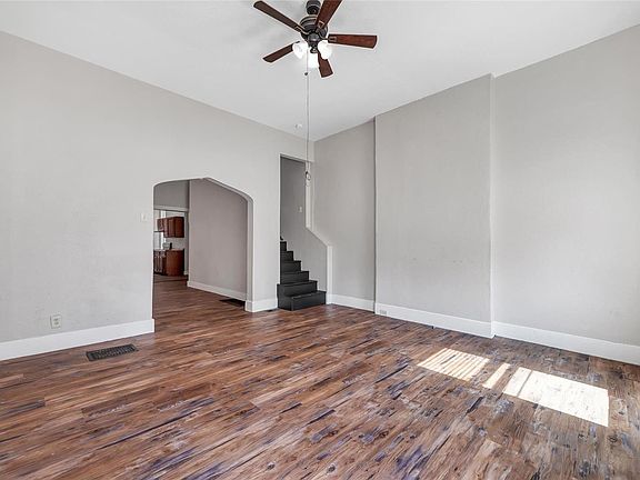 4th image of 2235 Missouri Ave