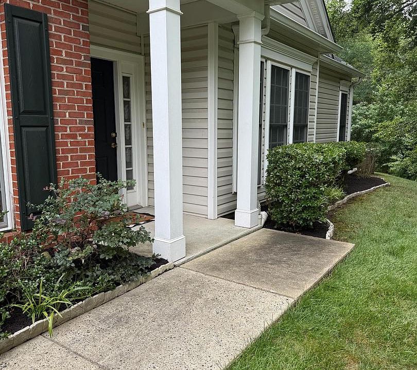 1st image of 1301 Jade Ct #4