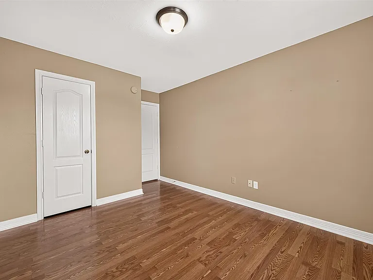 4011 Alexis Cir — Photo 29