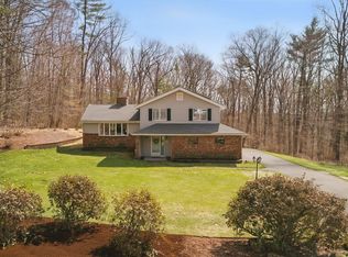 26 Juckett Hill Dr, Belchertown, MA 01007