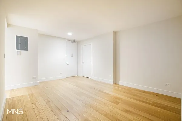 Rented by MNS Marketing | media 14