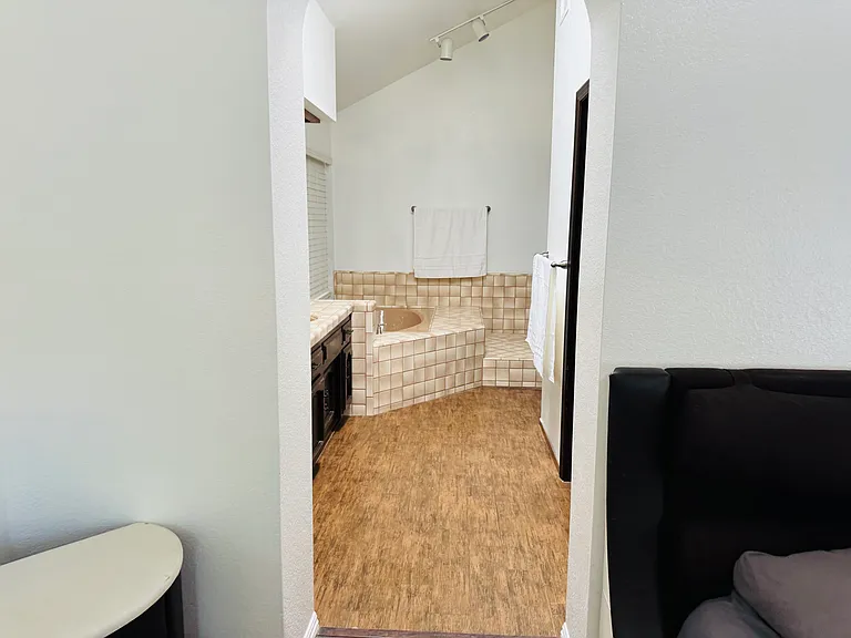 6400 Highland Knolls Dr — Photo 22