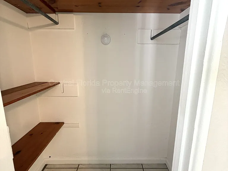 1947 Summerfield Rd — Photo 10