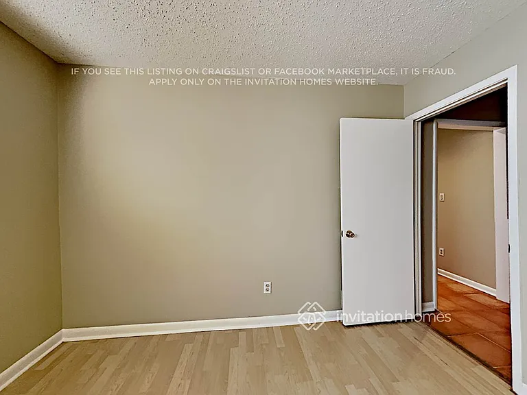 125 S Falcon Blf — Photo 10