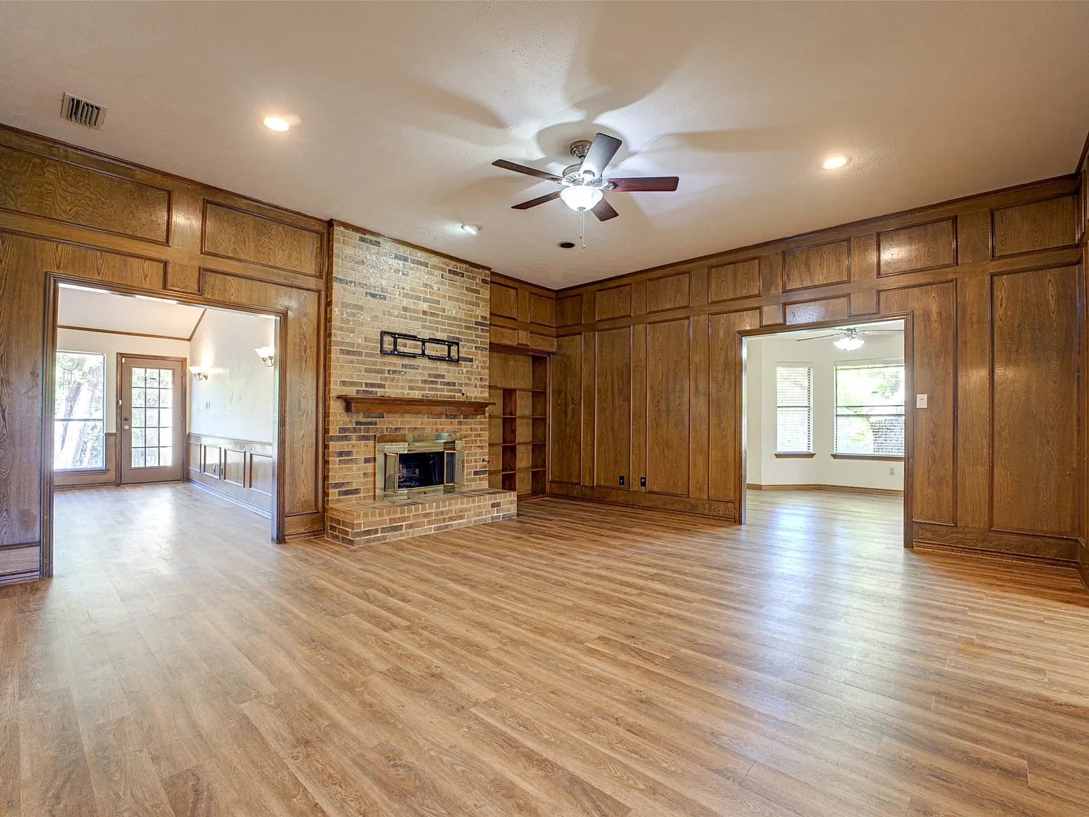 4 bed, 2.0 bath, 2539 sqft, $2,800 — Photo 4