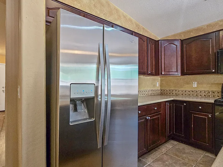 14082 W Rosewood Dr — Photo 4