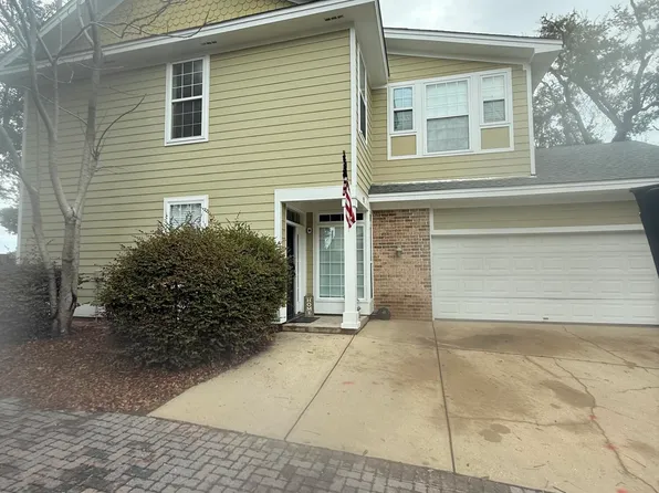 185 Saint Jude St APT 9, Biloxi, MS 39530