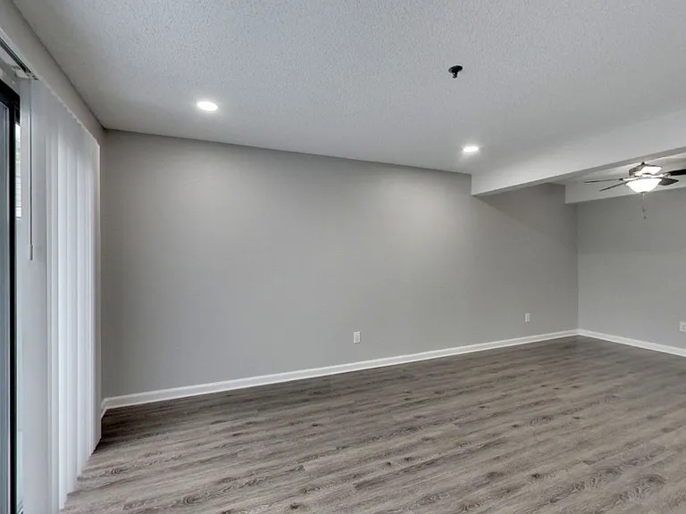 Parkside Commons — Photo 18