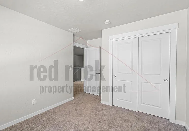 1228 N Tschirley Rd #1 — Photo 21