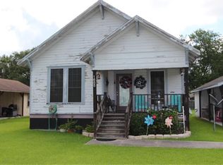 1685 Moller Dr, Alvin, TX 77511