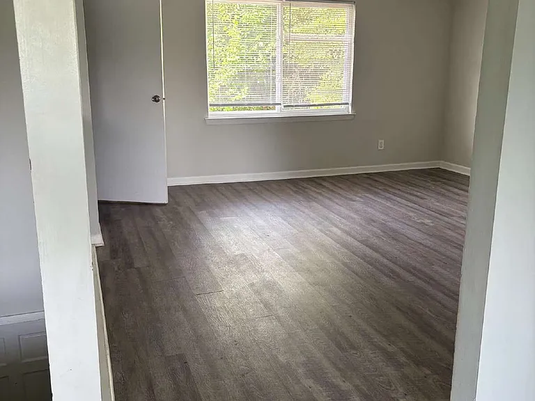 208 Woodcreek Dr #B-8 — Photo 25