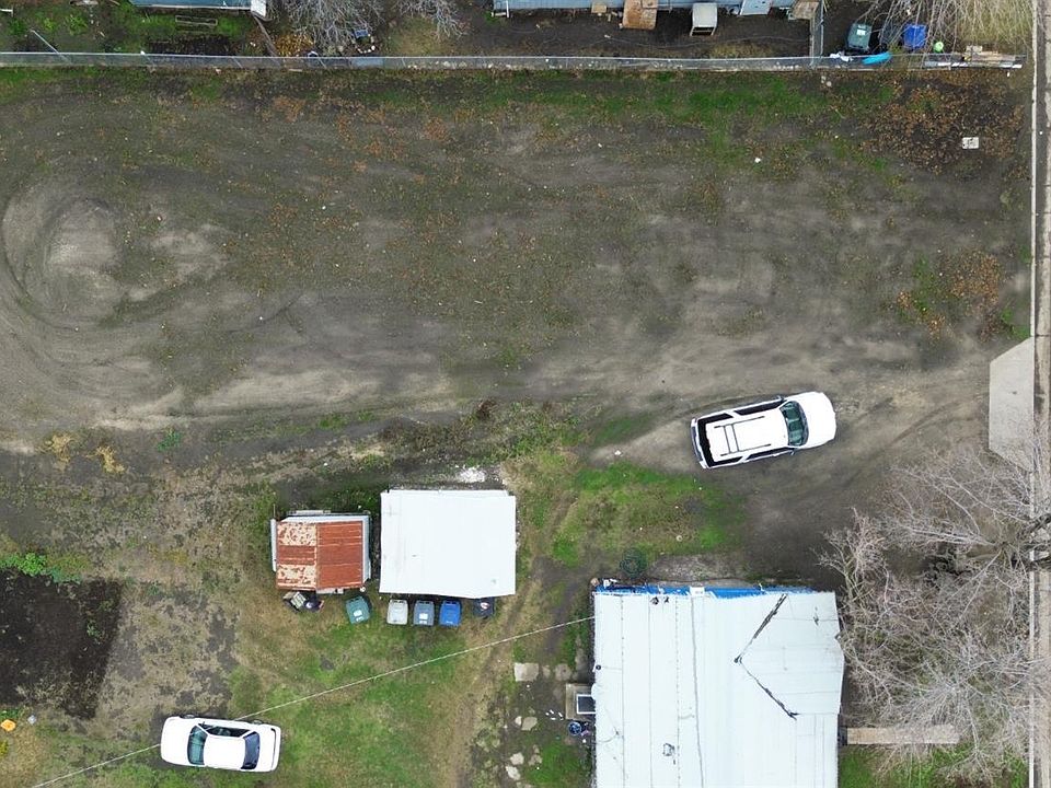 2nd image of 280 W 4th St