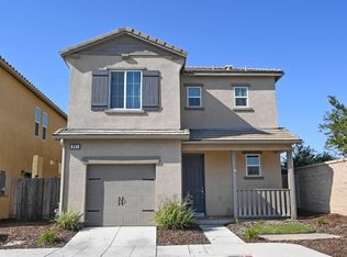 891 N Terra Cotta Dr, Fresno, CA 93727