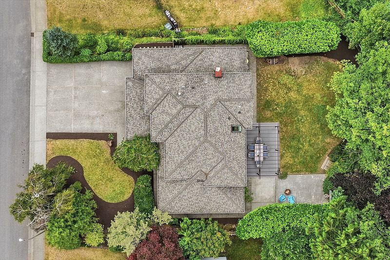 3rd image of 1110 Hemlock Avenue SW