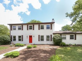 175 Brookside Dr, Elgin, IL 60123