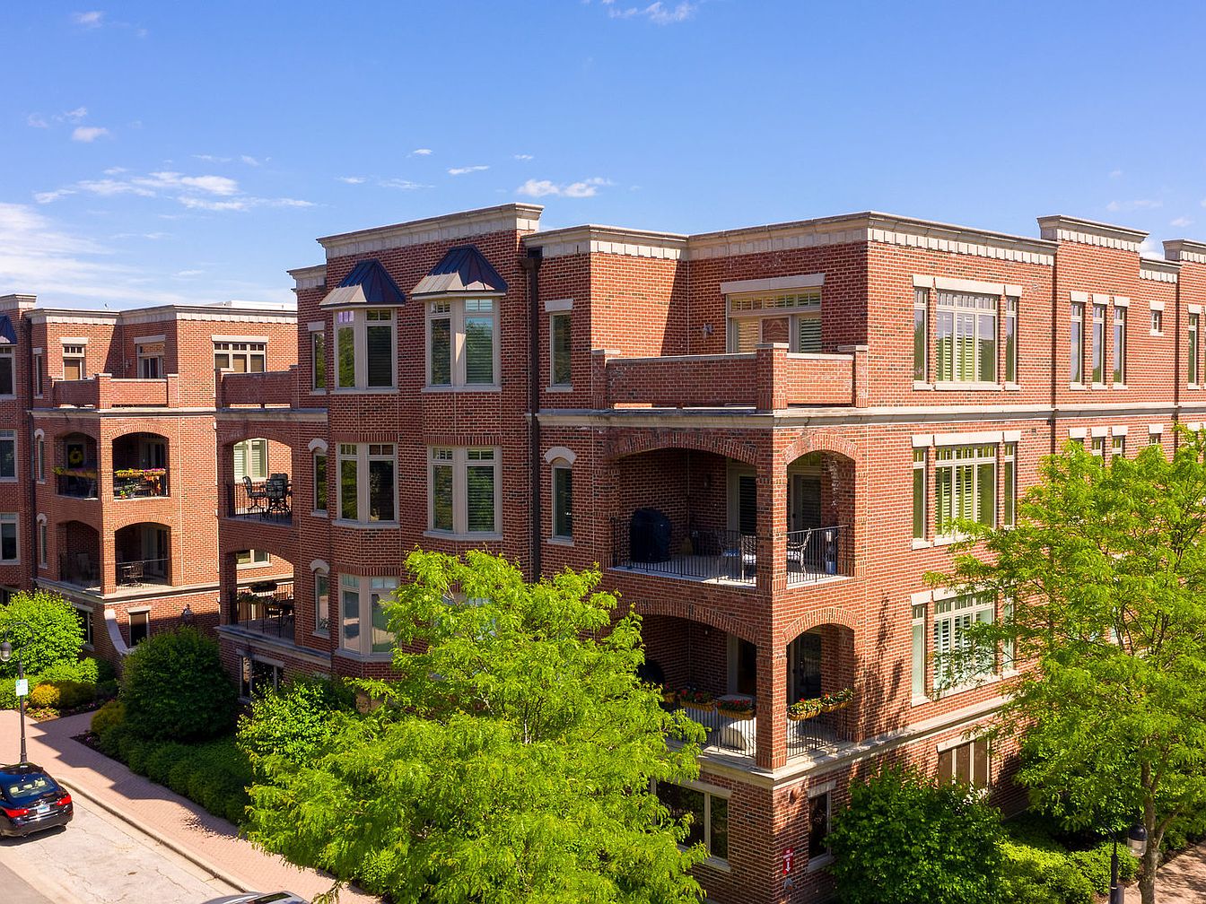 180 W Benton Ave UNIT 301, Naperville, IL 60540 | Zillow