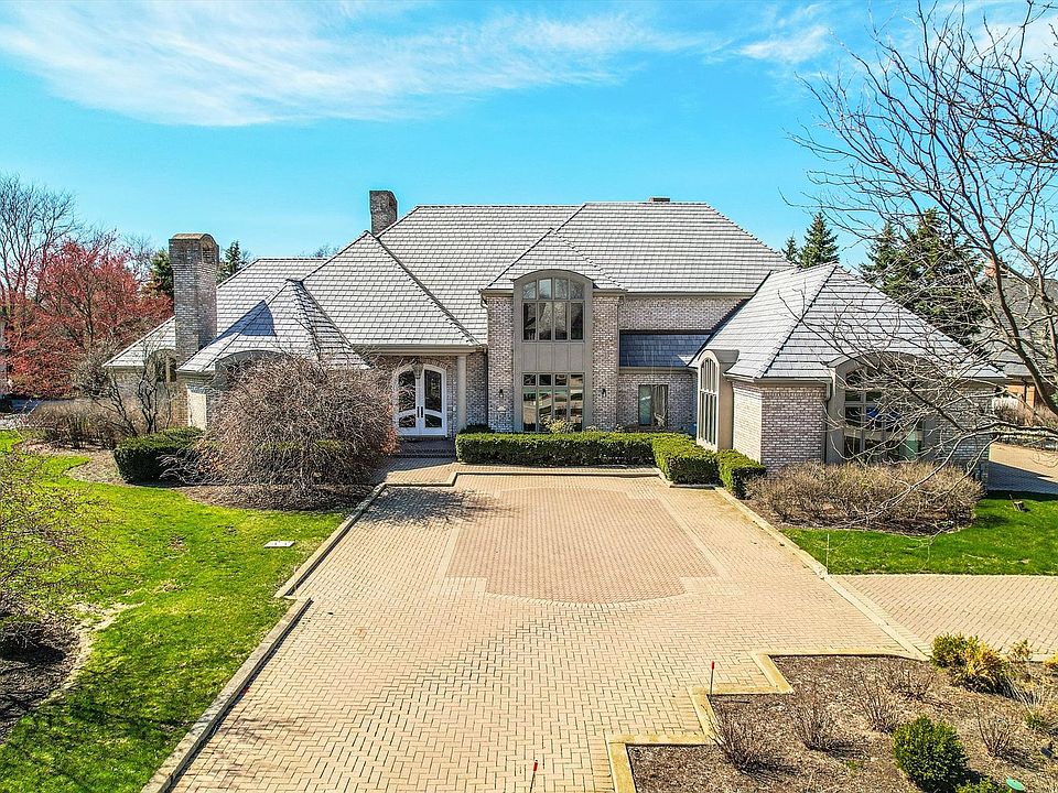 1st image of 140 Braymore Ct