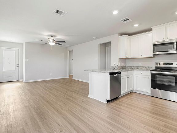 4th image of 8208 Sunberry Shadow Dr