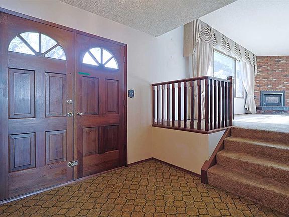 5th image of 4116 S 40th Ave NW