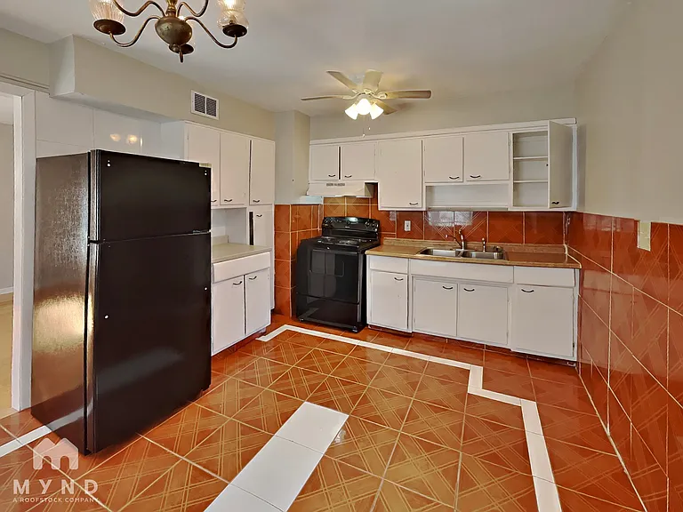 730 Hill St #D — Photo 6