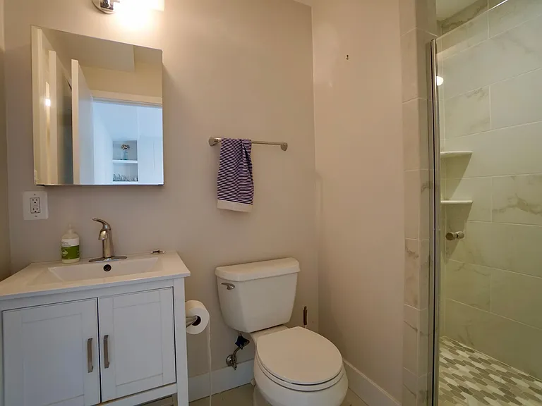 1101 Clifton St NW #B — Photo 8